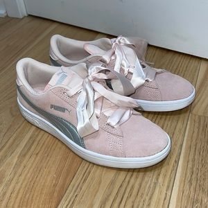 lace up puma sneakers (pink!)